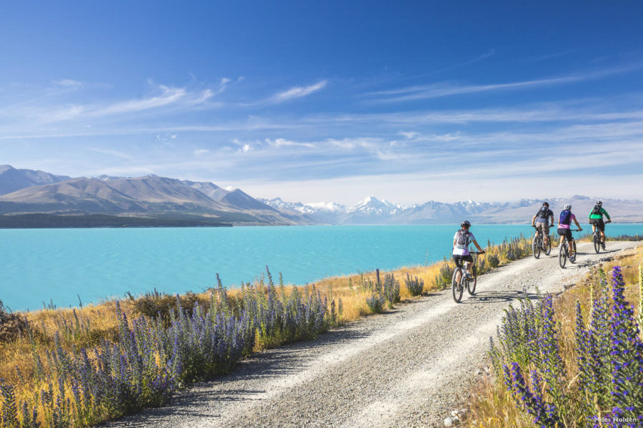 Lake Pukaki bike tour, Mackenzie Basin, New Zealand